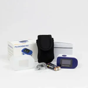 Pulsioxímetro de dedo azul y blanco con funda, protector de silicona y dos pilas AAA